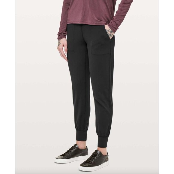 Lululemon Align Jogger 28" 4 Black Nulu Stretch Athletic Athleisure Activewear - Picture 1 of 10